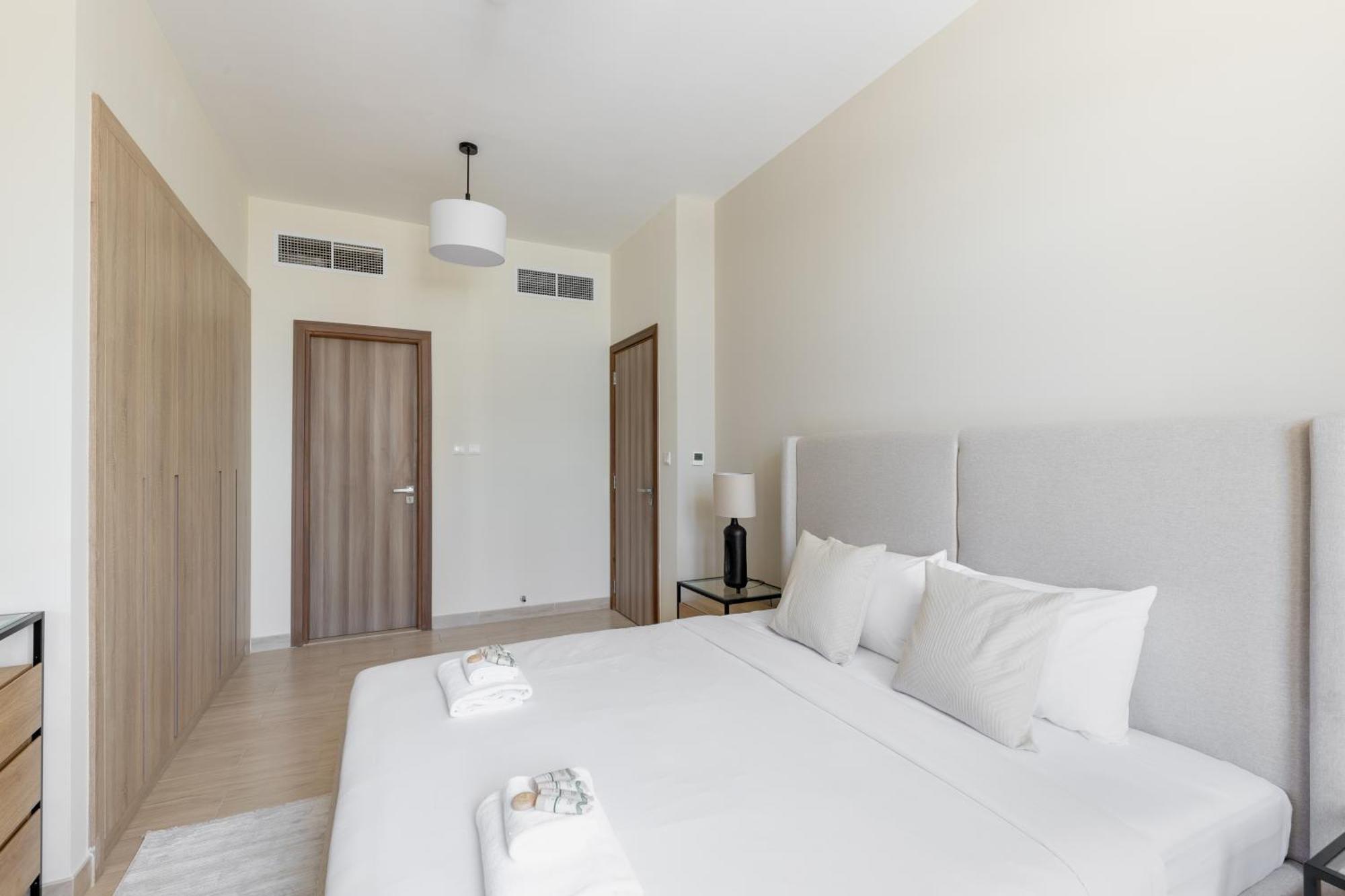 Apartment Brand New, Partial Canal View, Business Bay Dubai