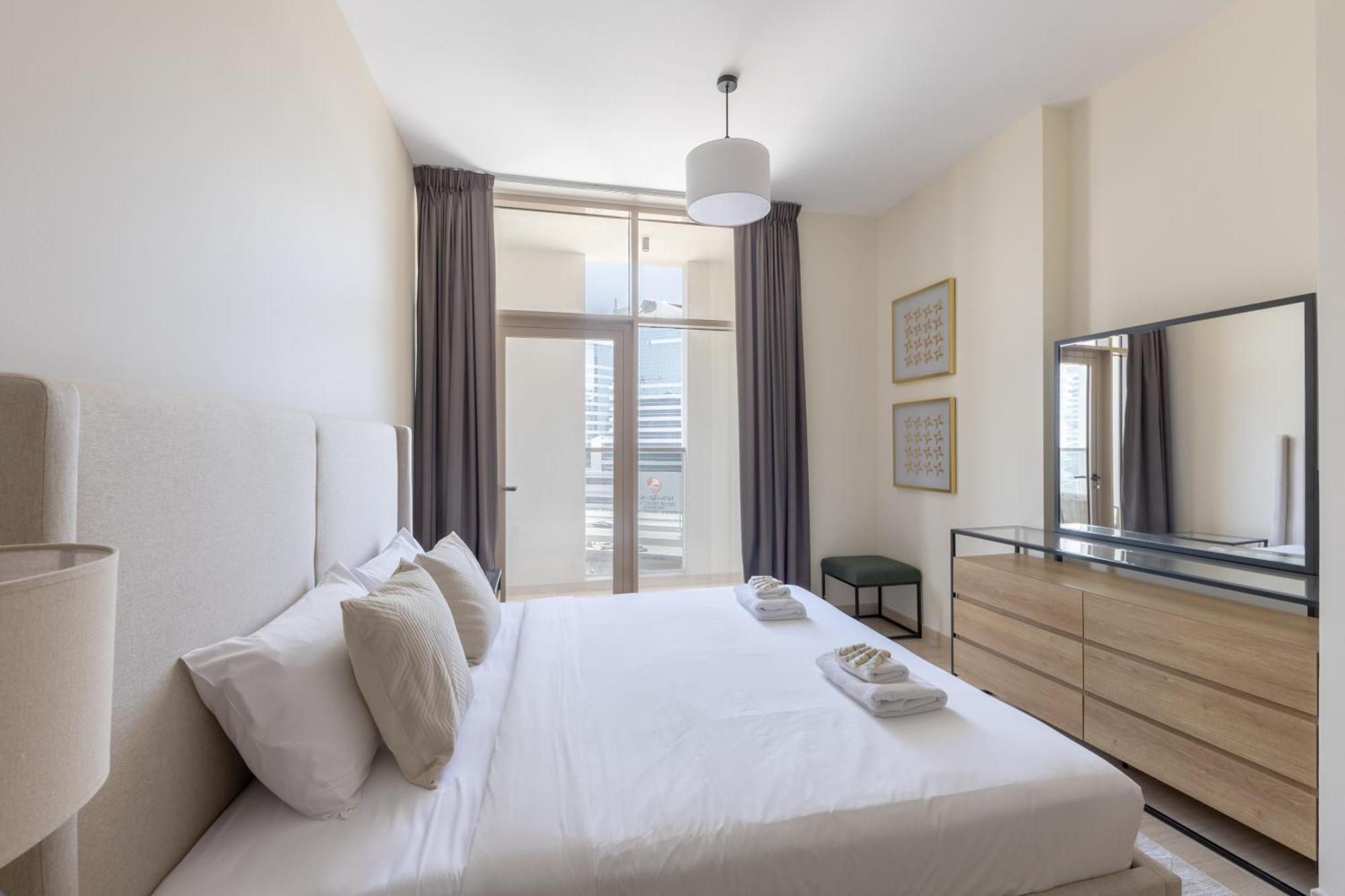 Brand New, Partial Canal View, Business Bay Apartment Dubai